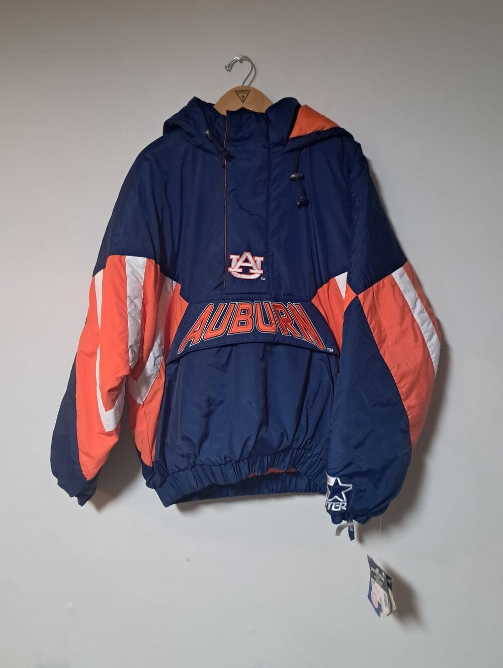 STARTER Vintage 90's Auburn Tigers Hooded Pullover Puffer Jacket Collegiate XL.